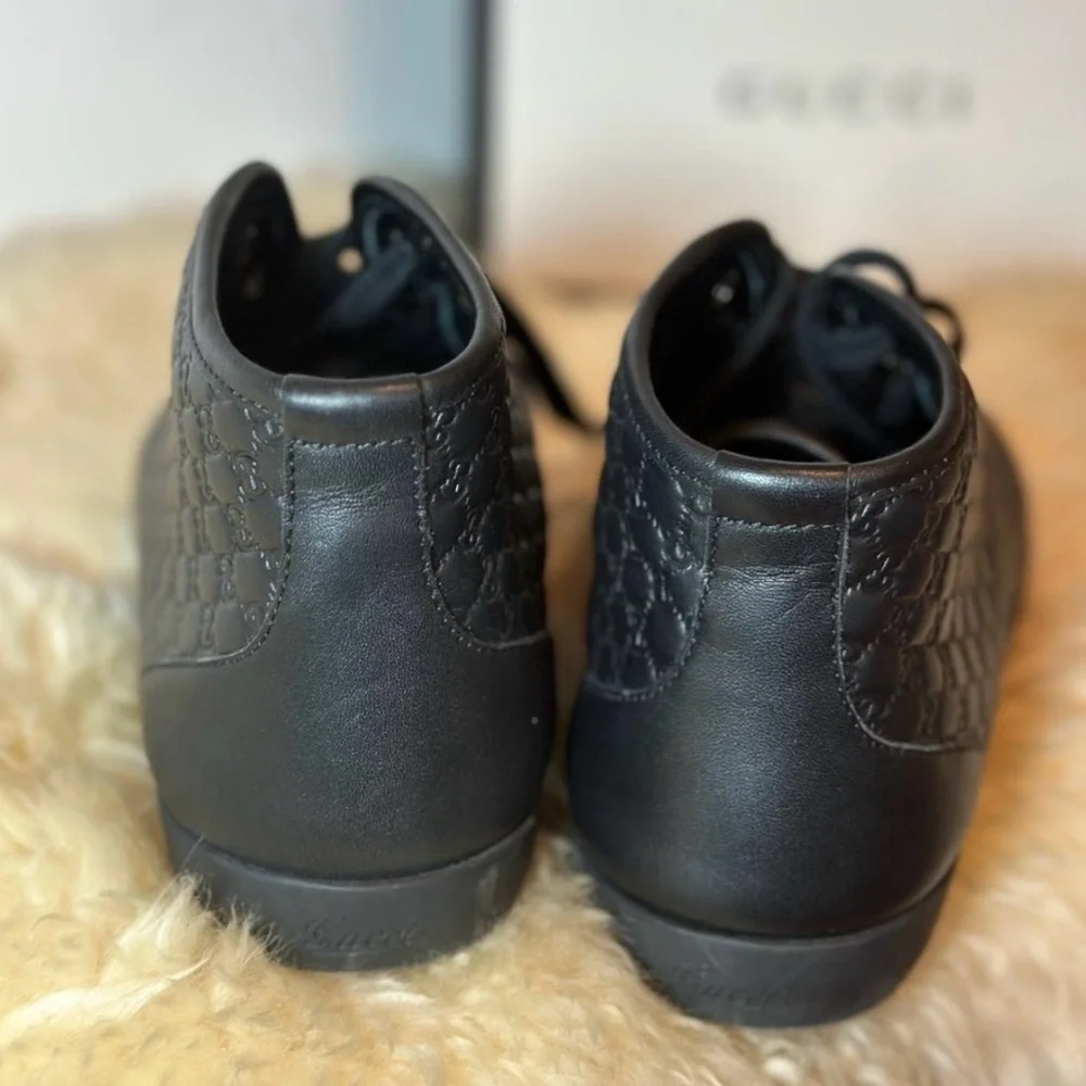 Gucci Black High-Top Sneakers with Textured Leather and Lace-Up Design - Picture 4 of 8